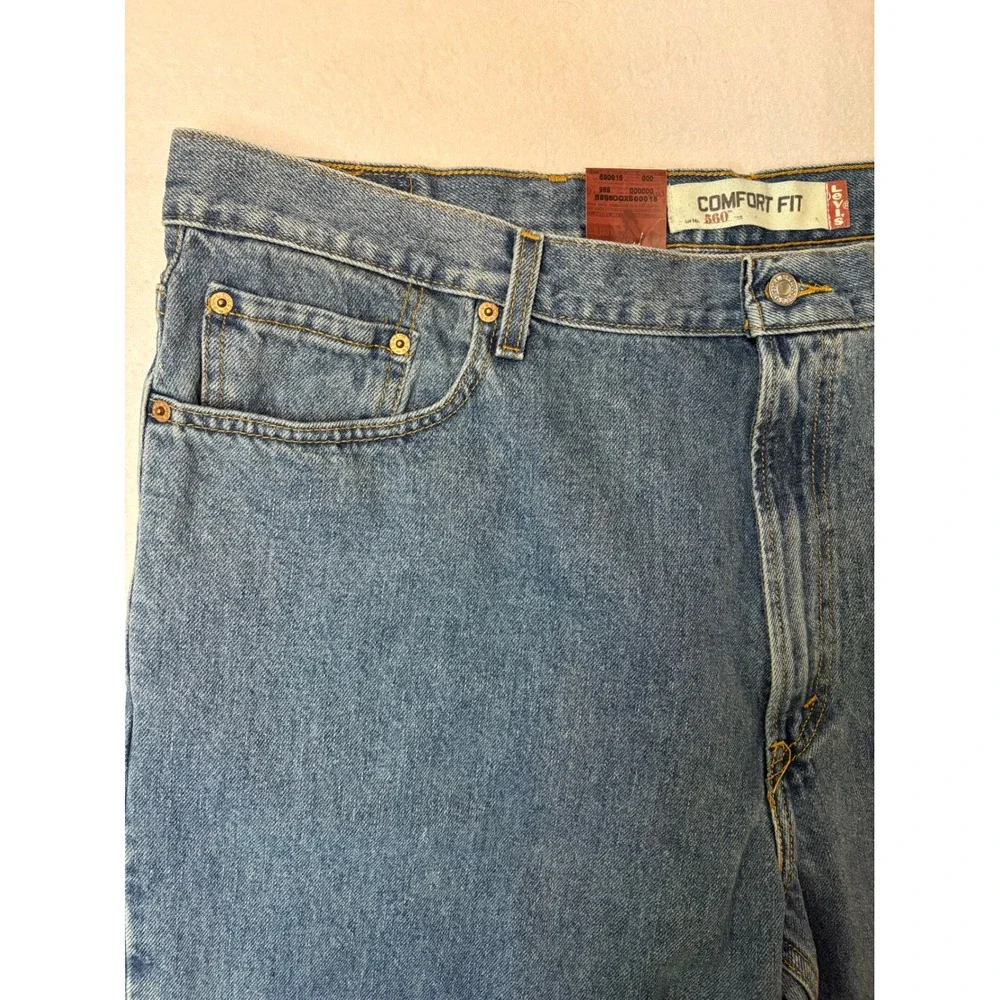 Vintage Levis 560 Comfort Fit Jeans Mens 42x32 Medium Wash Loose Tapered Denim